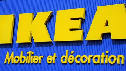 Une enseigne d'un magasin Ikea &agrave; Montpellier (H&eacute;rault), en mars 2013. (PASCAL GUYOT / AFP)