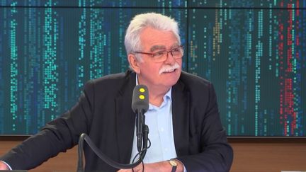 André Chassaigne, député PCF du Puy-de-Dôme et président du groupe de la Gauche démocrate et républicaine à l'Assemblée nationale, le 15 septembre 2018. (RADIO FRANCE / FRANCEINFO)