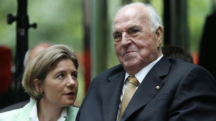  (Helmut Kohl et sa femme Maike Richter-Kohl, l'an dernier  © REUTERS/Tobias Schwarz)