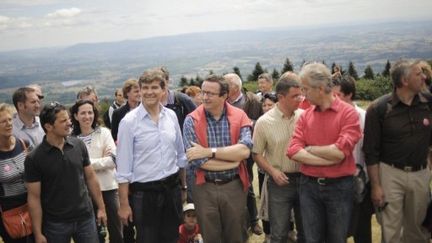 Comme chaque lundi de Pentecôte depuis 2004, Arnaud Montebourg a gravi le Mont-Beuvray en Saône-et-Loire, le 13/6/11 (AFP - Jeff Pachoud)