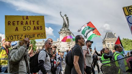 Manifestation à Paris le 8 mai 2022.&nbsp; (LÉA FERT / MAXPPP)