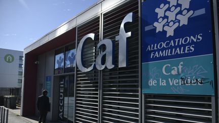 Une Caisse d'allocations familiales à La Roche-sur-Yon (Vendée), le 11 mars 2024. (MAGALI COHEN / HANS LUCAS / AFP)