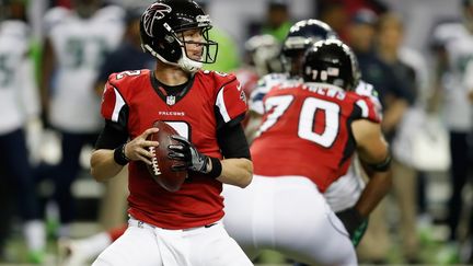 Matt Ryan, le QB des Atlanta Falcons, a parfaitement distribué le jeu face à Seattle (GREGORY SHAMUS / GETTY IMAGES NORTH AMERICA)