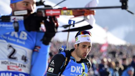 Fourcade devancé par Shipulin (au premier plan) (FRANCK FIFE / AFP)