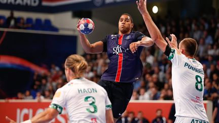 Daniel Narcisse lors de PSG-Nîmes. (ANTHONY MASSARDI / MAXPPP)