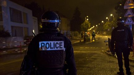 Des policiers à Saint-Pierre-des-Corps (Indre-et-Loire), le 30 juin 2023. (GUILLAUME SOUVANT / AFP)