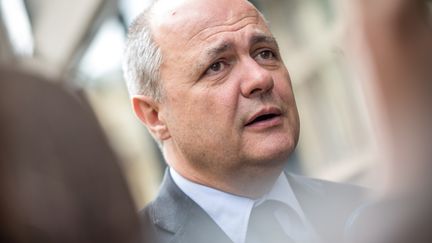 Impôts : le prélèvement à la source aura "commencé" avant 2017, annonce Bruno Le Roux