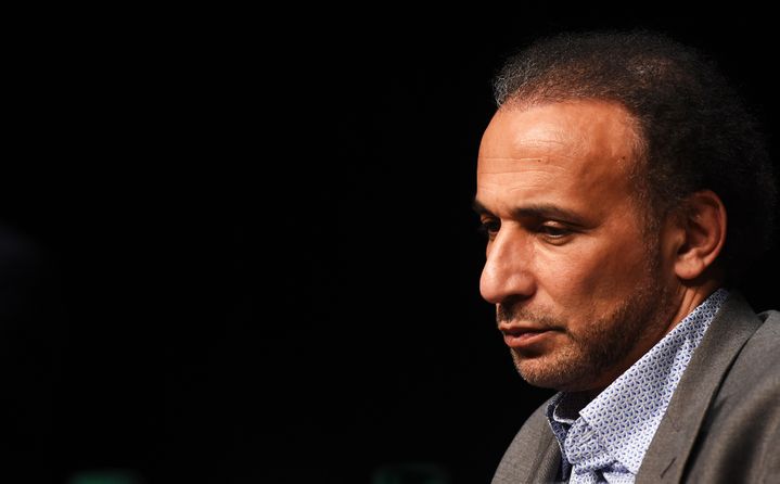 L'intellectuel Tariq Ramadan, photographié lors de la conférence "Vivre ensemble" à Bordeaux (Gironde), le 26 mars 2016. (MEHDI FEDOUACH / AFP)