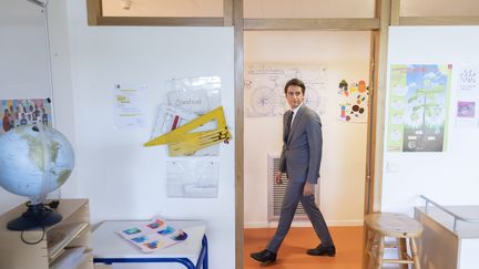 Gabriel Attal, when he was Minister of National Education, on July 21, 2023, in a primary school in Yvelines.  (VINCENT ISORE / MAXPPP)