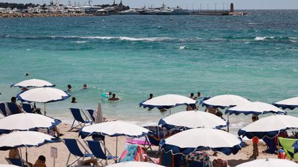 Le président d'ADN Tourisme, Christian Mourisard, observe une baisse des réservations touristiques dans les départements les plus touchés par l'épidémie. Pour l'essentiel, il s'agit de départements côtiers. (PIERRE TEYSSOT / MAXPPP)