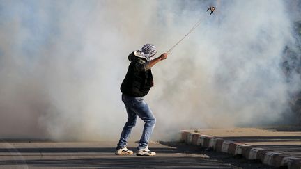 En Cisjordanie, la tension ne retombe pas. Des affrontements ont opposé des dizaines de jeunes palestiniens aux policiers israéliens, vendredi 4 décembre, dans les rues de Bethléem.