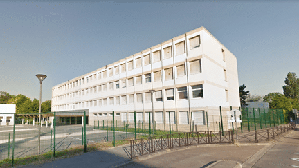 Le collège les Dînes Chiens, à&nbsp;Chilly-Mazarin, dans l'Essonne.&nbsp; (CAPTURE D'ECRAN GOOGLE MAPS)