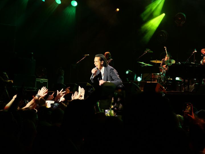 Le chanteur australien Nick Cave lors d'un concert avec son groupe, les Bad Seeds, à Rock en Seine, à Paris, le 26 août 2022.&nbsp; (NISRINE MANAI)