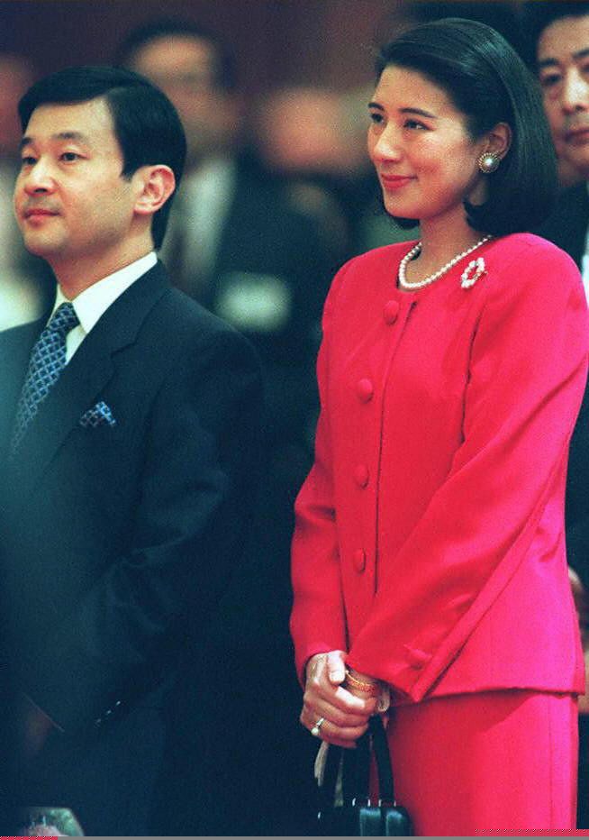 Nahurito et Masako lors d'une récéption au Japon en 1997.&nbsp;&nbsp; (KAZUHIRO NOGI / AFP)