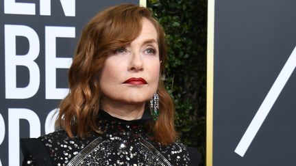 Isabelle Huppert lors de la cérémonie des Golden Globes, le 7 janvier 2018, à Beverly Hills (Etats-Unis).&nbsp; (VALERIE MACON / AFP)