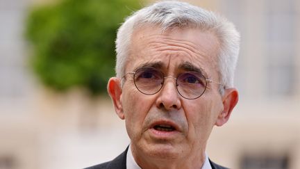 Le secrétaire général de Force Ouvrière, Yves Veyrier, estime que le "coup de boost" de la campagne de vaccination cet été&nbsp;"va sûrement limiter les situations compliquées". (LUDOVIC MARIN / AFP)