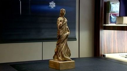 La nouvelle récompense du festival, une statuette à la silhouette de Marguerite de Valois
 (France3/Culturebox)