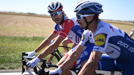 Thibaut Pinot et Julian Alaphilippe (MARCO BERTORELLO / AFP)