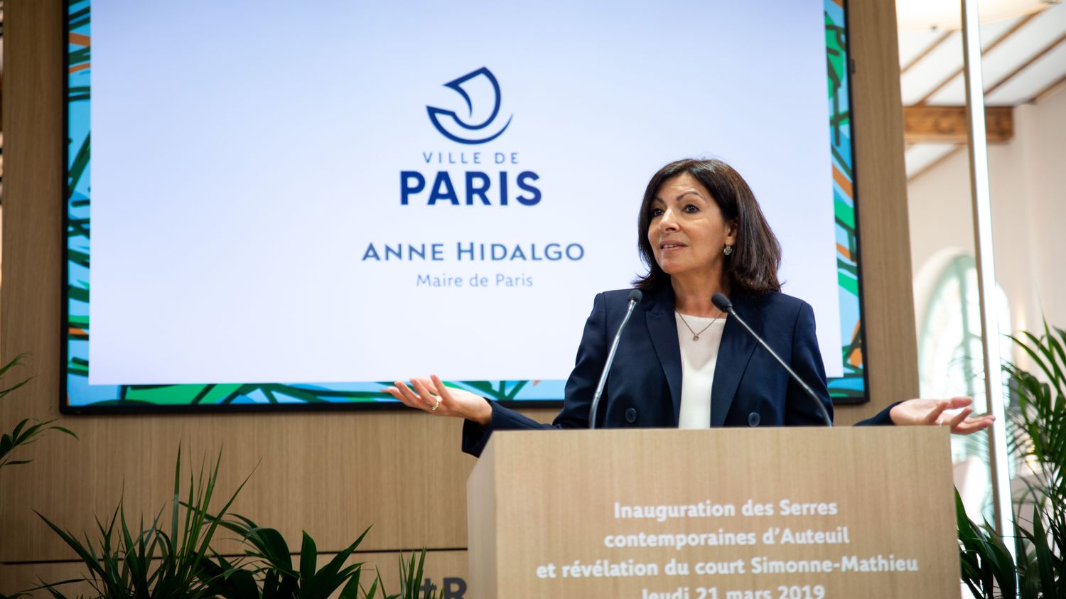 Enquete Franceinfo Pourquoi Anne Hidalgo Officiellement Candidate A Sa Reelection A Paris Suscite T Elle Tant De Haine