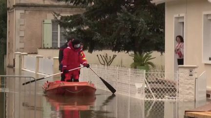 Inondations en Charente : la population s’organise face à l’inquiétante montée du niveau de l’eau