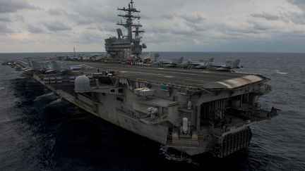 Le porte-avions "USS Ronald Reagan" en mer des Philippines, le 20 novembre 2017. (REUTERS)