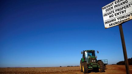 Un panneau "propriété privée" à l'entrée d'une ferme à Witbank, dans la province du Mpumalanga, le 13 juillet 2018. (REUTERS/Siphiwe Sibeko/File Photo)