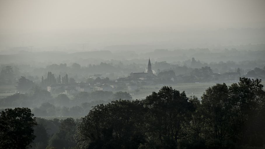 Météo : six départements du Centre-Est placés en vigilance orange aux vents violents lundi dès minuit