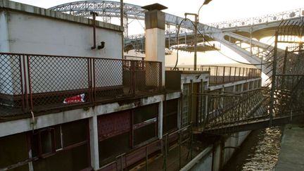 La péniche Louise-Catherine sur les bords de Seine
 (AFP Pierre Verdy)