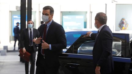 Le Premier ministre espagnol Pedro Sanchez à son arrivée au Parlement à Madrid le 20 mai 2020 (BALLESTEROS / EFE)