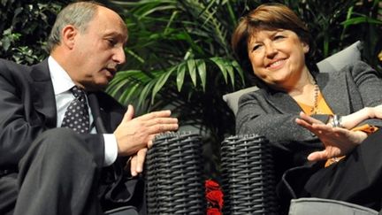 Laurent Fabius et Martine Aubry à Elbeuf (Seine-Maritime) le 2 février 2010 (AFP - ROBERT FRANCOIS)