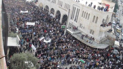 Une manifestation contre le r&eacute;gime de Bachar Al-Assad, le 18 novembre &agrave; Kafranbel (Syrie). (REUTERS)