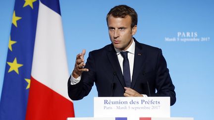 Le président de la République, Emmanuel Macron, lors de son discours devant les préfets, à Paris, le 5 septembre 2017. (ETIENNE LAURENT / AFP)