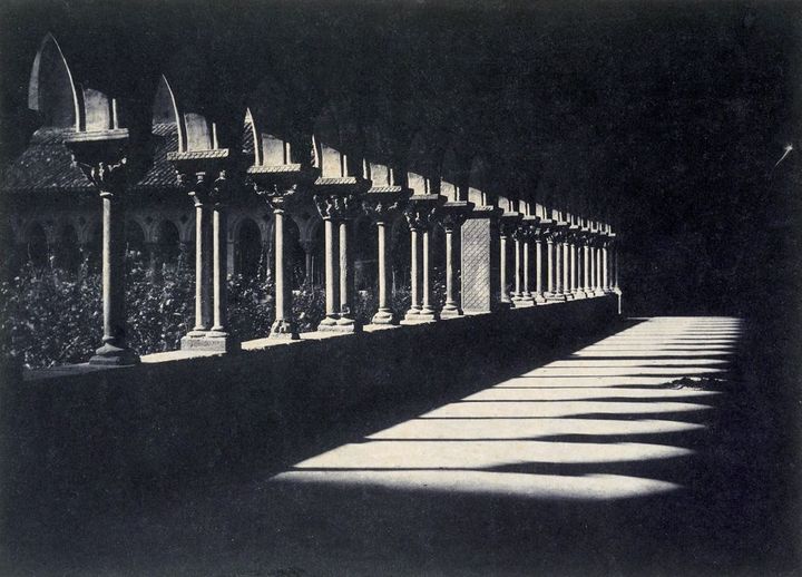 Gustave Le Gray et Auguste Mestral, Galerie du cloître de Moissac, 1851
 (Paris, Collection Serge Kakou)