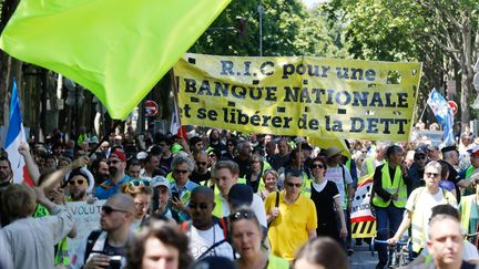 Une manifestation de "gilets jaunes", à Paris, le 1er juin 2019. (FRANCOIS GUILLOT / AFP)