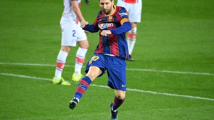 Lionel Messi, heureux après son doublé contre Alaves. (LLUIS GENE / AFP)