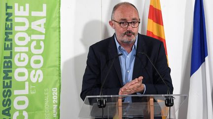 La tête de liste d'union de la gauche en Provence-Alpes-Côte d'Azur, Jean-Laurent Felizia, lors d'une conférence de presse à Marseille (Bouches-du-Rhône), le 22 mai 2021.&nbsp; (NICOLAS TUCAT / AFP)