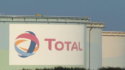 TotalEnergies : un "coup de pouce" aux Français qui fait jaser, à la veille de l'annonce de bénéfices records