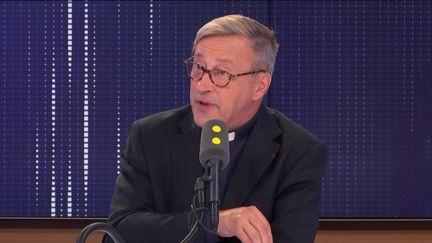 Mgr Patrick Chauvet, recteur de la cathédrale Notre-Dame de Paris,&nbsp;sur franceinfo. (FRANCEINFO / RADIOFRANCE)