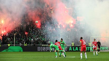 Le stade Geoffroy-Guichard lors du match entre Saint-Etienne et&nbsp;Monaco, le 23 avril (JEAN-PHILIPPE KSIAZEK / AFP)