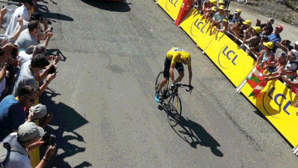 &nbsp; (Victoire du maillot jaune lors de la 10e étape du Tour de France © Radio France - Germain Arrigoni)