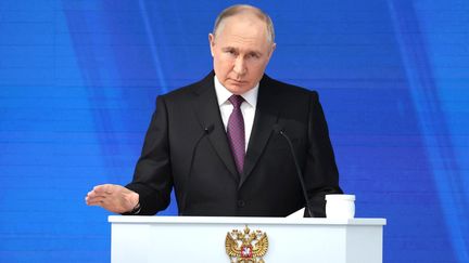 Le président russe Vladimir Poutine lors de son discours annuel devant l'Assemblée fédérale de la Fédération de Russie, le 29 février 2024, à Moscou. (KREMLIN PRESS OFFICE / ANADOLU / AFP)