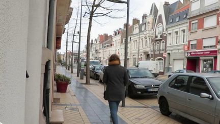 Les Hauts-de-France font partie des régions les plus touchées par l'épidémie de coronavirus.&nbsp;À Calais, la vie s'organise au quotidien, entre inquiétude sanitaire et économique. (FRANCE 2)