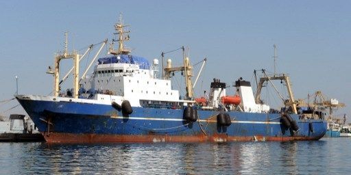 Le chalutier russe Oleg Navdenov arraisonné le 4 janvier 2014 dans les eaux sénégalaises pour pêche illégale (AFP)