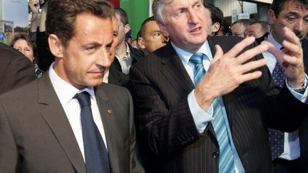 Nicolas Sarkozy (G) avec le président de la FNSEA, Jean-Michel Lemétayer (D), le 11 Septembre 2007 à Rennes (AFP PHOTO ANDRE DURAND)