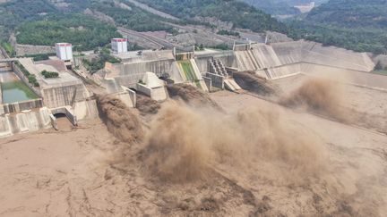 Chine : après les inondations, les évacuations continuent à Zhengzhou