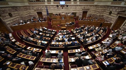 Grèce : le parlement approuve l'accord dans une ambiance électrique