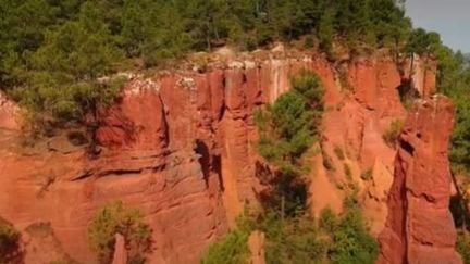 Lubéron : les ocres de Provence, trésor du Roussillon