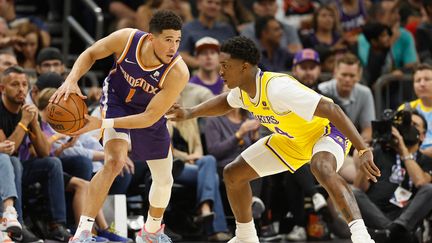 Devin Booker, le joueur clé des Suns de Phoenix, contre les Los Angeles Lakers le 5 avril 2022. (CHRISTIAN PETERSEN / GETTY IMAGES NORTH AMERICA)