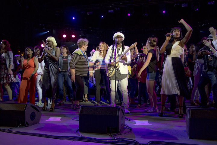 Le public viennois autour de Nile Rodgers et de Chic le 2 juillet 2016
 (Jean-François Lixon)