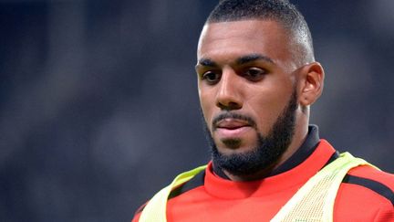 Le milieu de terrain Yann M'Vila lors du match de Ligue 1 Rennes-Lille le 28 septembre 2012 &agrave; Rennes. (DAMIEN MEYER / AFP)